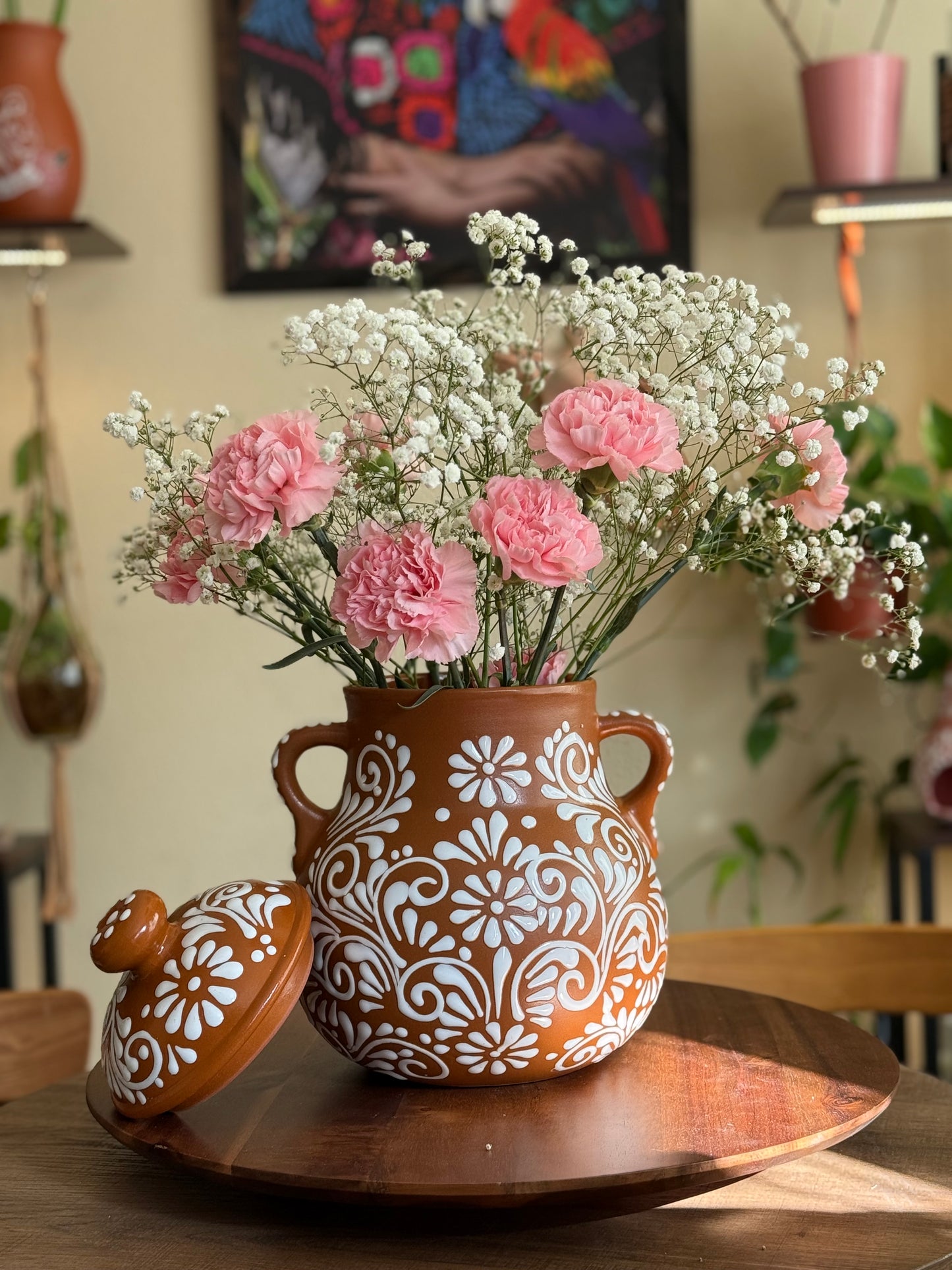 Frijolera flower vase