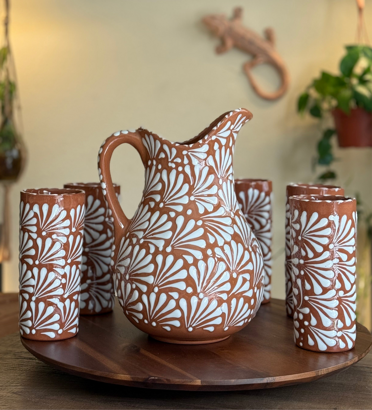 Relieve pitcher set