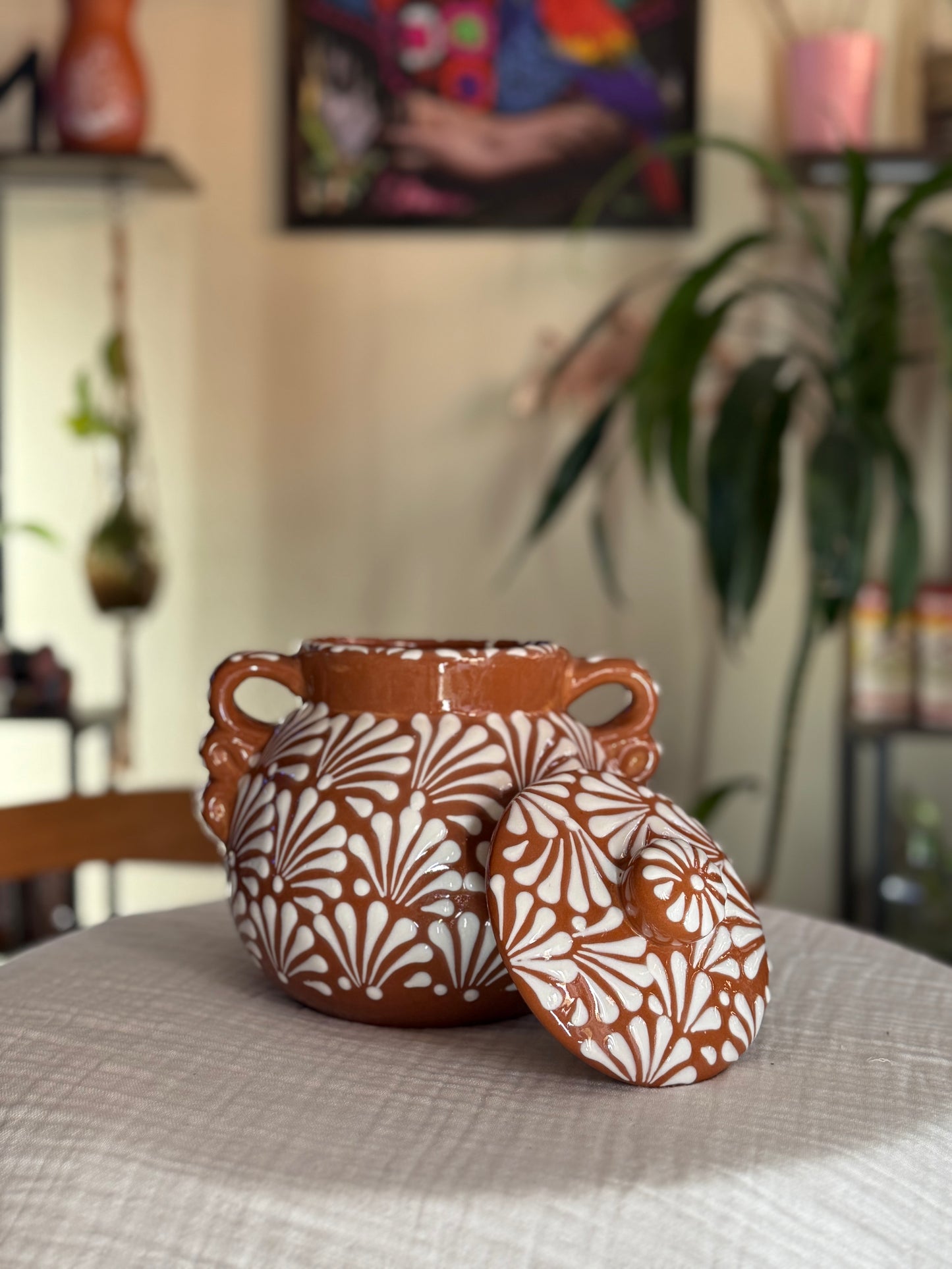 Plumeado cookie jar
