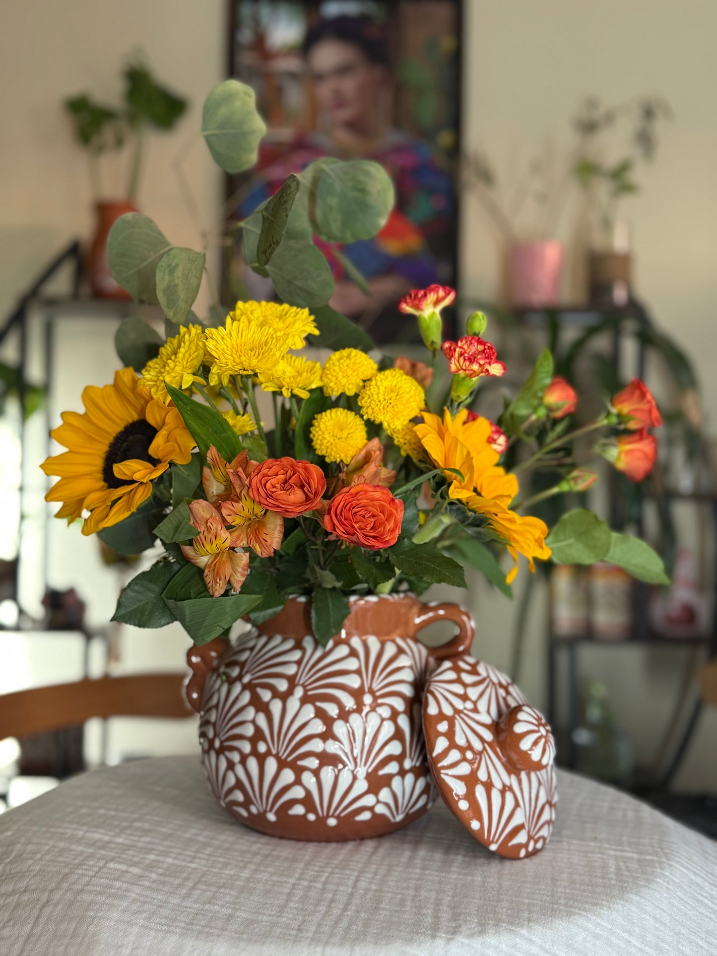 Plumeado cookie jar