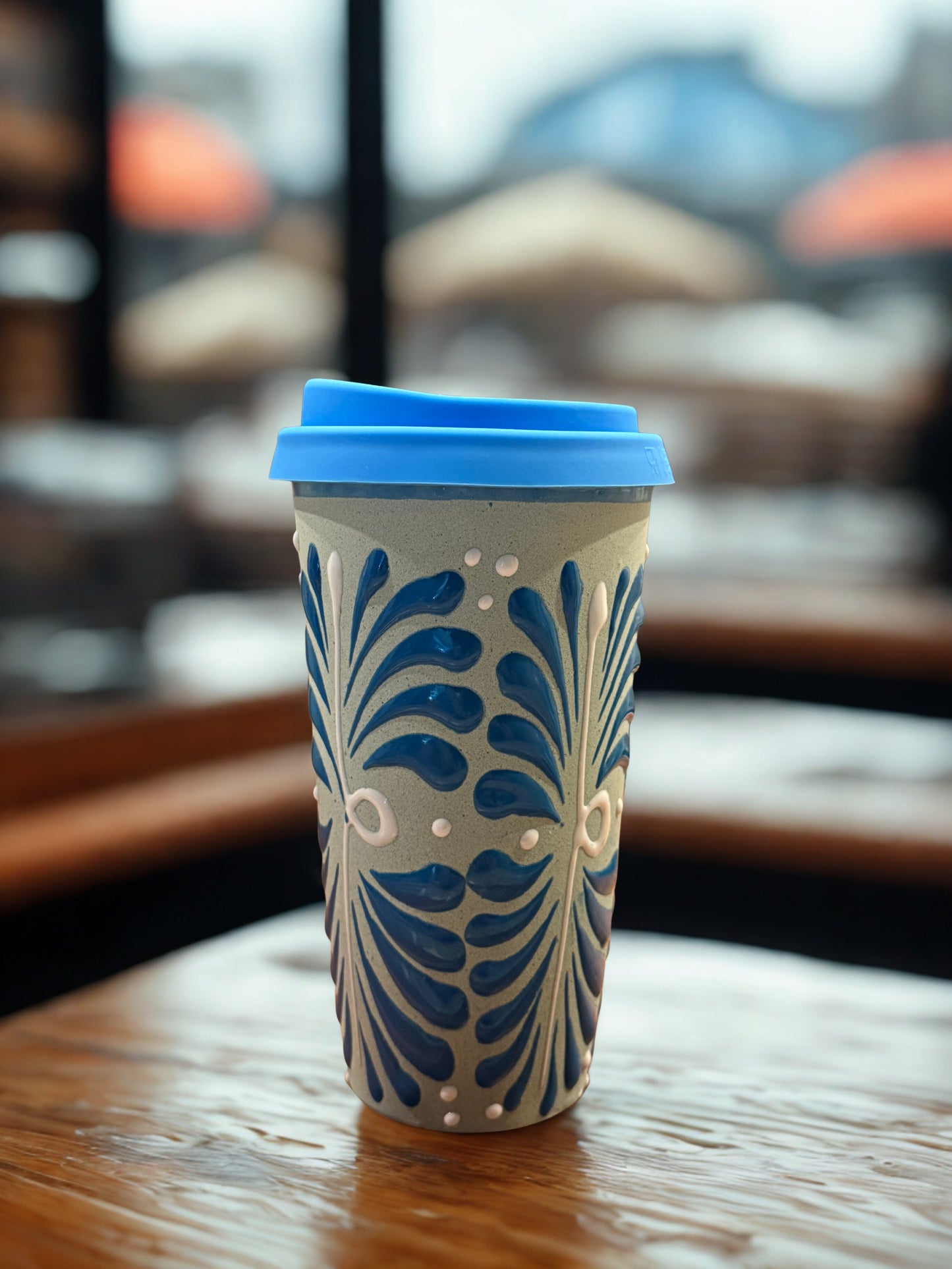 Grey termo with baby blue design