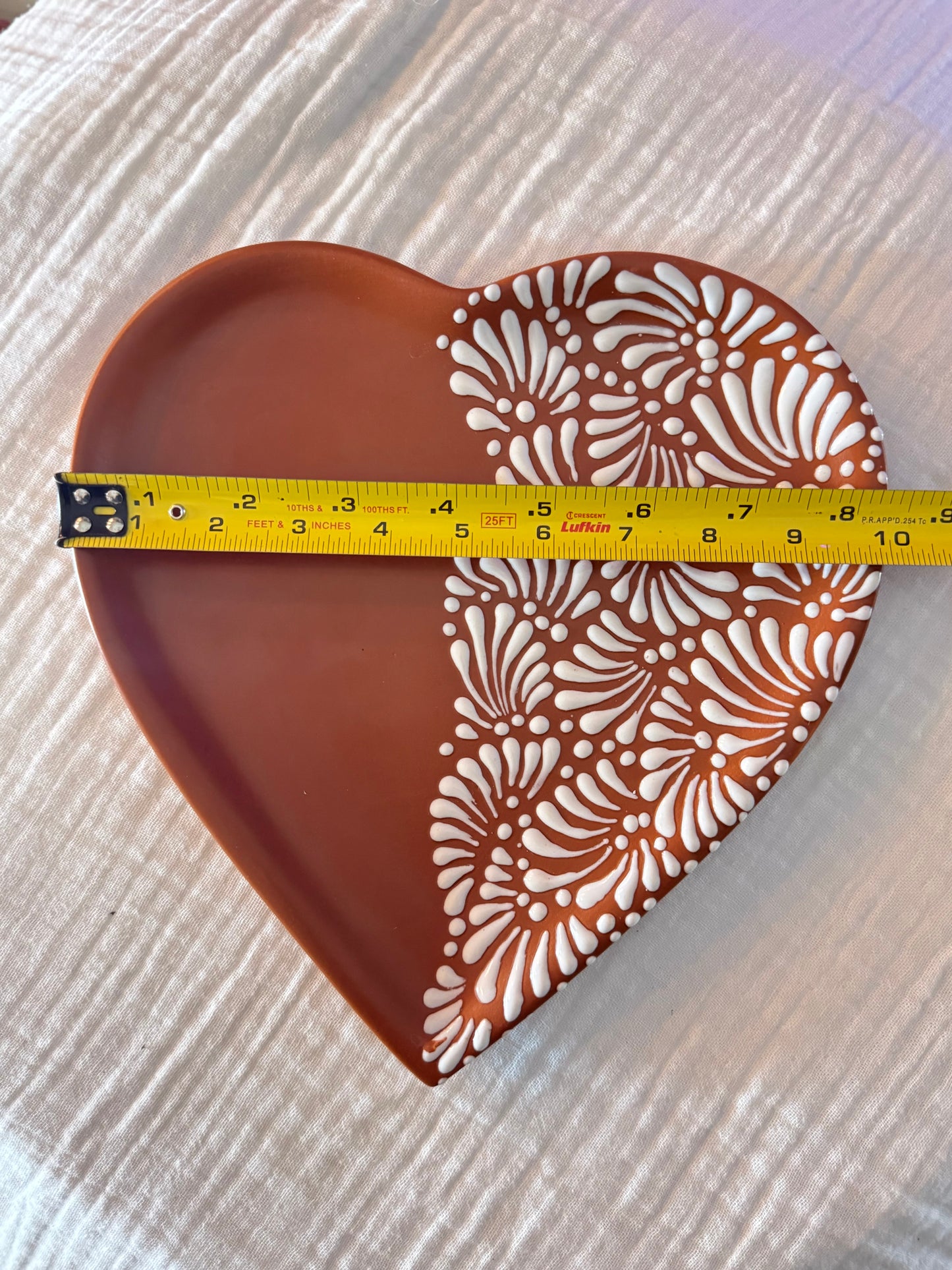 Matte black heart shape plate (A)