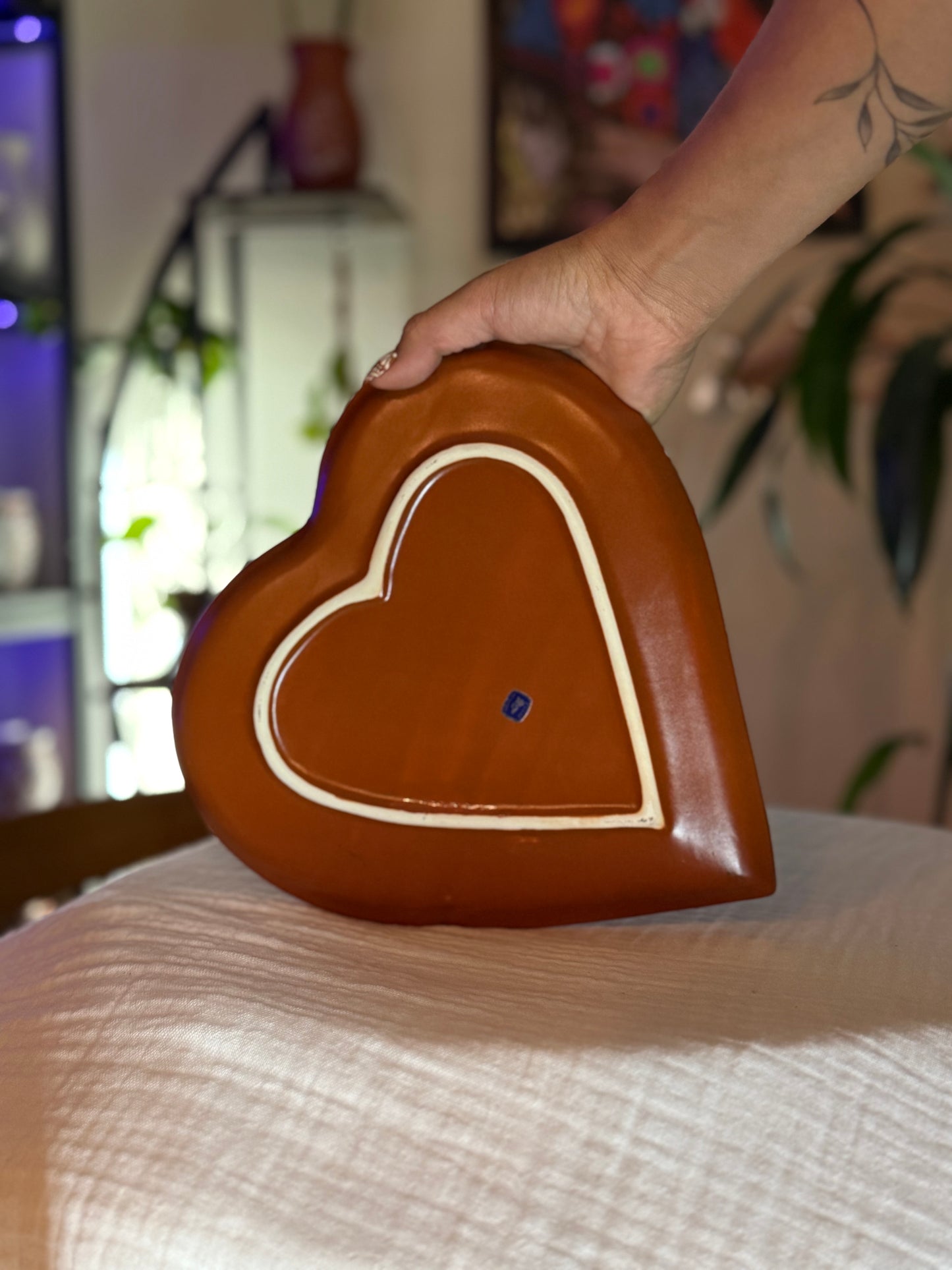 Natural heart shape plate (B)