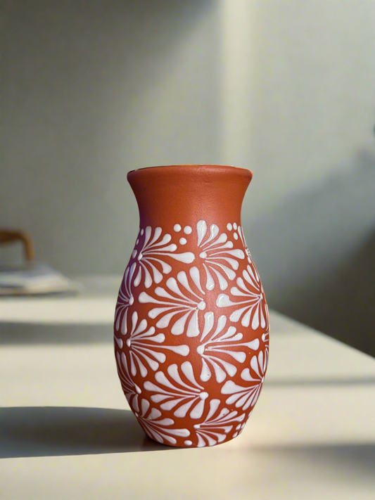 Plumeado flower vase