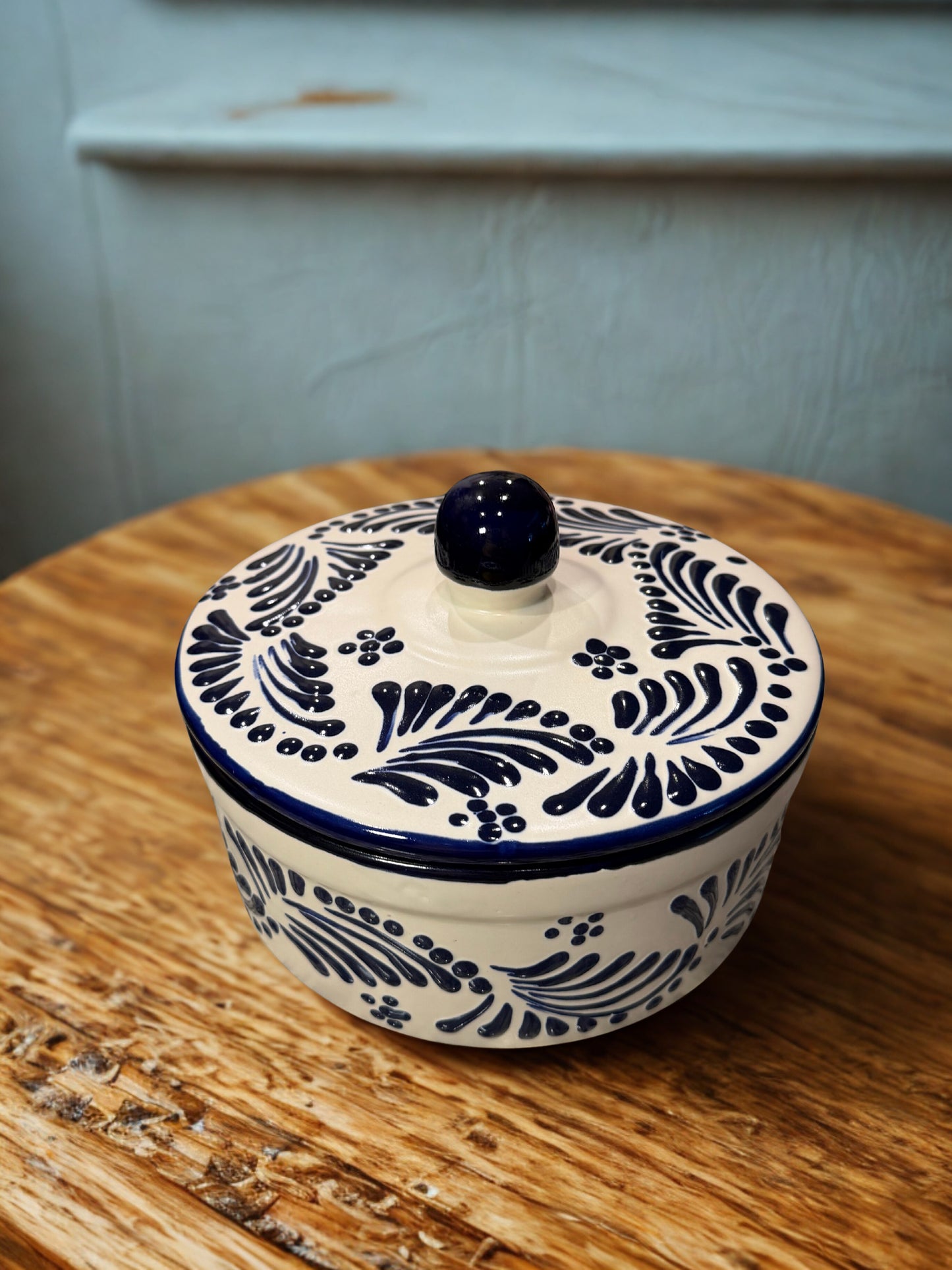 White and blue tortilla warmer