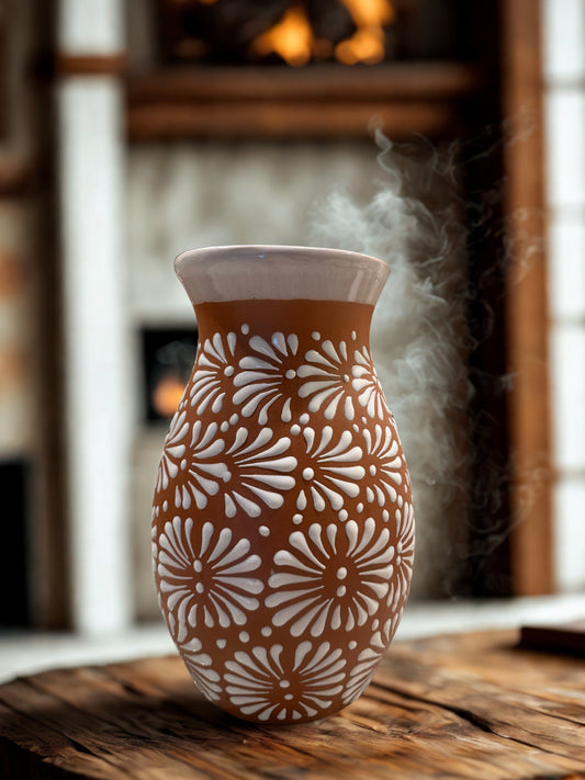 Natural plumeado flower vase