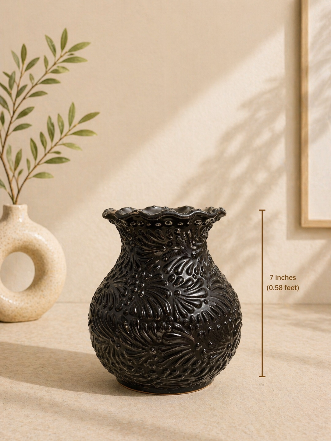 Black Ruffled Rim vase