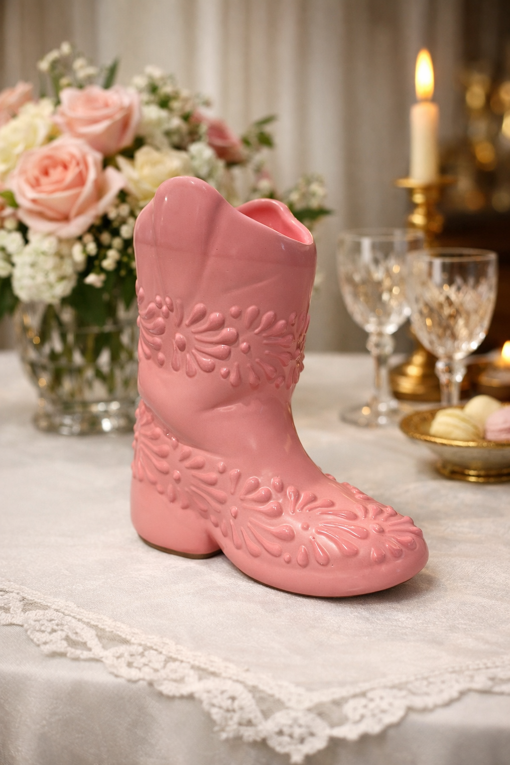 Part plumeado pink boot flower vase