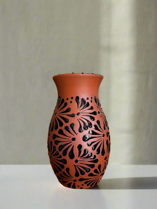 Plumeado flower vase